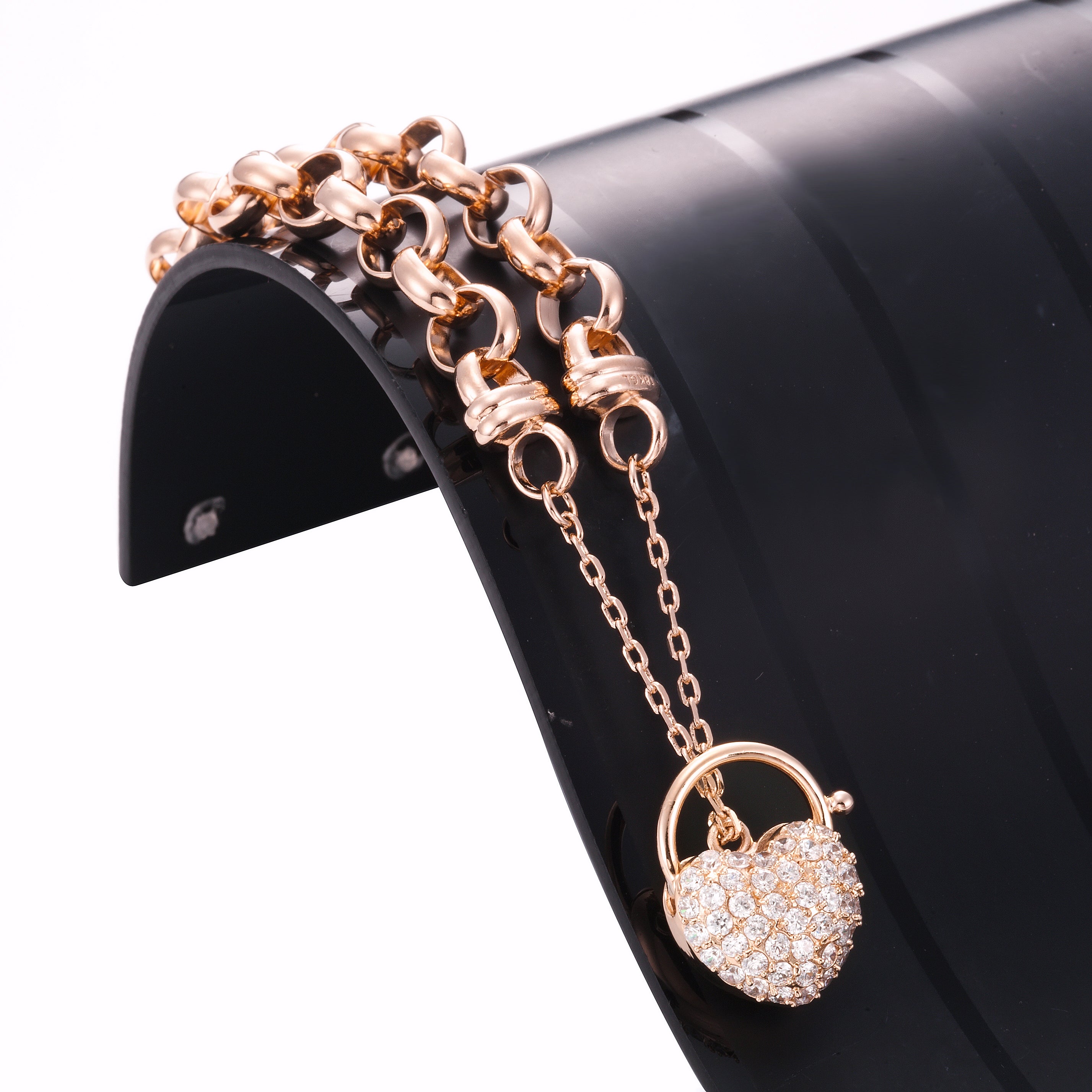 18ct Heavy Rose Gold Plated 10mm Belcher Chain Bracelet Featuring a Simulated Diamond Locket - USA Made